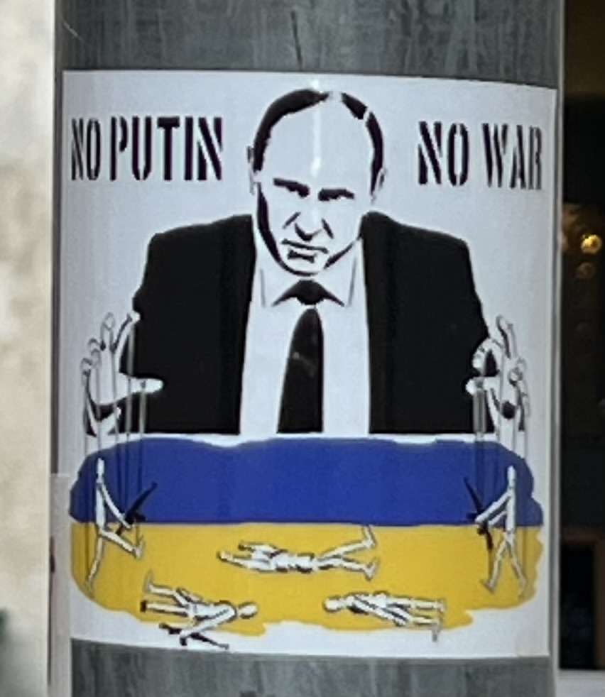 LOve Graffiti art but hate Putin